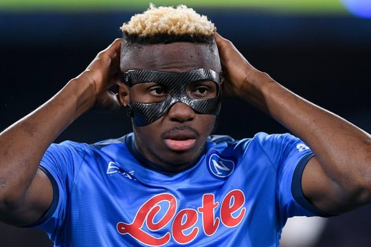 Osimhen viết tiếp giấc mơ châu Âu hay theo tiếng gọi của tổng tài?