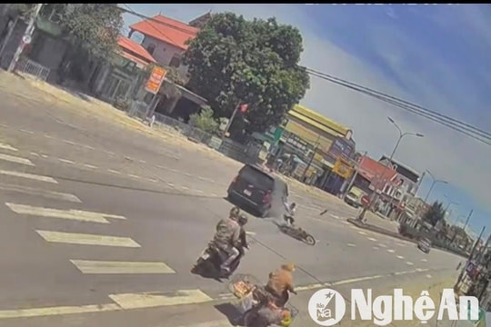 Va chạm với ô tô khi qua đường ở Diễn Châu, 1 người tử vong tại chỗ