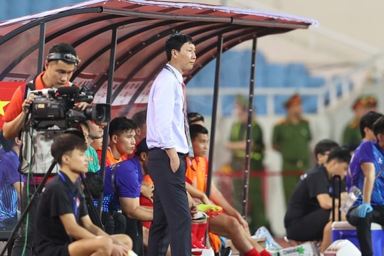 Đội tuyển Việt Nam gặp Nga và Thái Lan: Bài 'test' chính huấn luyện viên Kim Sang Sik