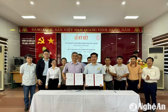 Vietnam-Korea Industrial Technical College collaborates with Radiant Opto Electronics Vietnam for vocational training