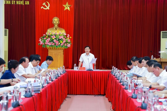 Ban Thường vụ Tỉnh ủy Nghệ An thông qua chủ trương ban hành chính sách hỗ trợ cán bộ, công chức, viên chức dôi dư do sắp xếp đơn vị hành chính