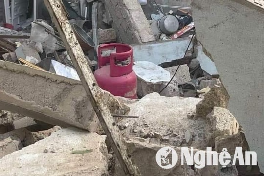 Tiếp tục xảy ra nổ lớn tại hiện trường vụ tai nạn ở huyện Quỳ Hợp