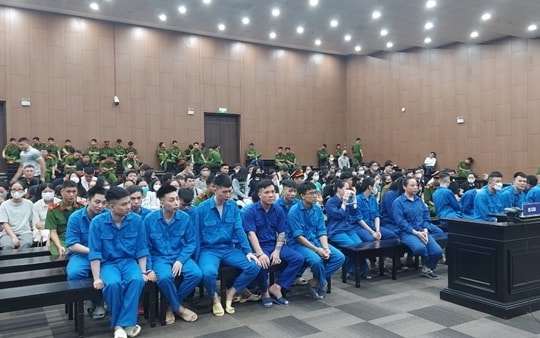 Đối tượng điều hành đường dây ghép ảnh khỏa thân để đòi nợ lĩnh 15 năm tù