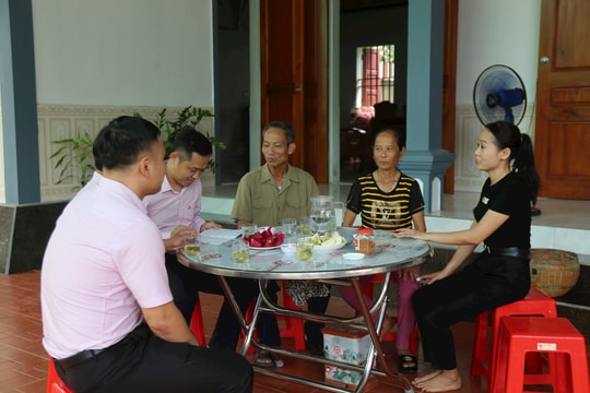 Tín dụng chính sách hỗ trợ sinh viên Nghệ An đến trường