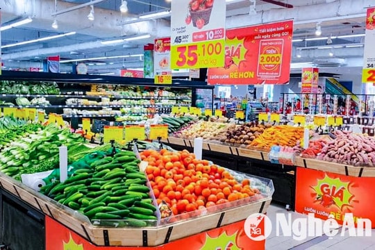 Nghệ An không có cảnh đổ xô mua thực phẩm tích trữ trước bão số 3