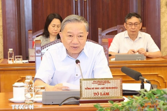 Tổng Bí thư, Chủ tịch nước thăm hỏi đồng bào, chiến sỹ bị ảnh hưởng bởi bão số 3