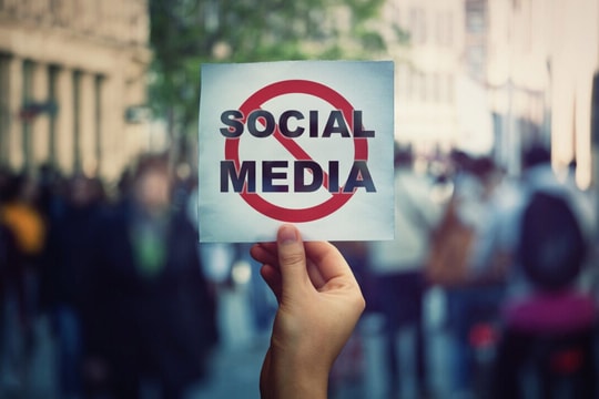 Chính phủ Úc có kế hoạch cấm trẻ em sử dụng mạng xã hội