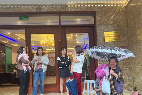 Sa Pa sạt lở vì mưa lũ, nhiều khách sạn, nhà hàng miễn phí chỗ ở