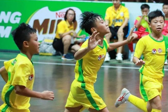 U11 Sông Lam Nghệ An bị kỷ luật