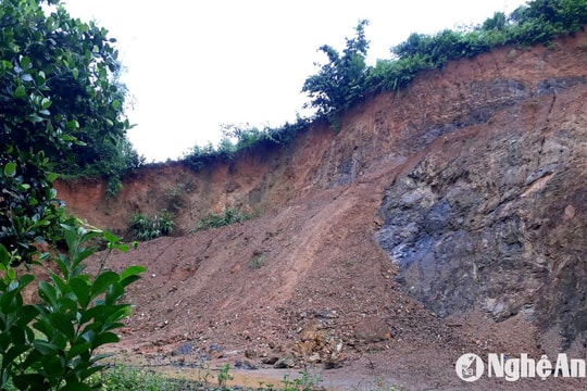 Quỳ Châu di dời 5 hộ dân do lo ngại sạt lở núi