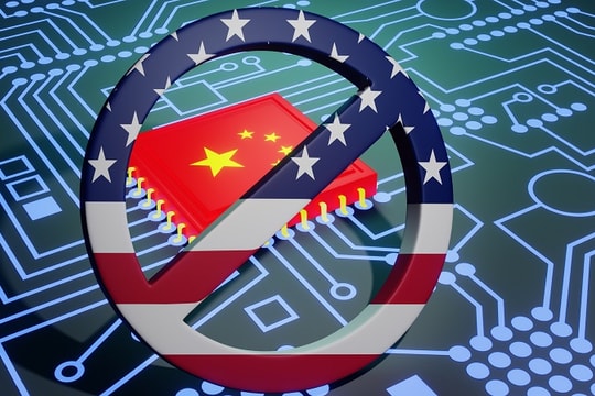 Trung Quốc đe dọa trả đũa Hà Lan và Nhật Bản trong cuộc chiến chip bán dẫn