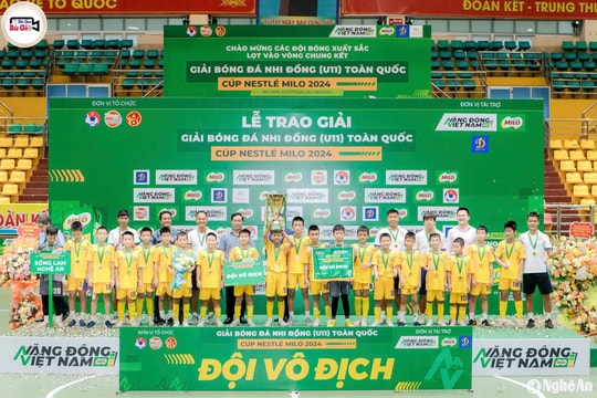 Trải lòng của mẹ cầu thủ U11 Sông Lam Nghệ An bị nghi gian lận tuổi