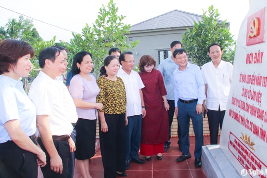 Đảng uỷ Khối các cơ quan tỉnh khánh thành công trình tôn tạo Bia dẫn tích tại huyện Đô Lương