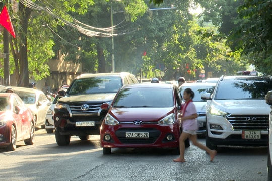 Tìm giải pháp chống ùn tắc trên đường Đinh Công Tráng