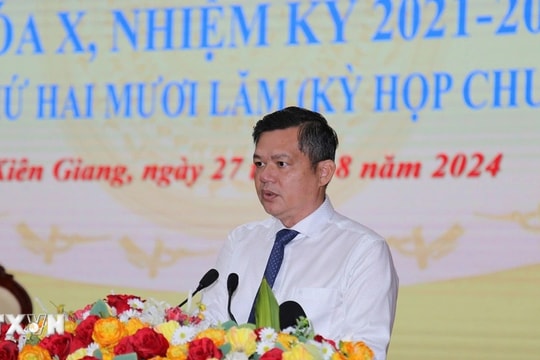 Phê chuẩn kết quả bầu, miễn nhiệm chức vụ Phó Chủ tịch UBND 2 tỉnh