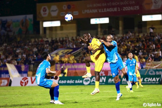 Sông Lam Nghệ An bị chia điểm trong trận mở màn V-League 2024/25