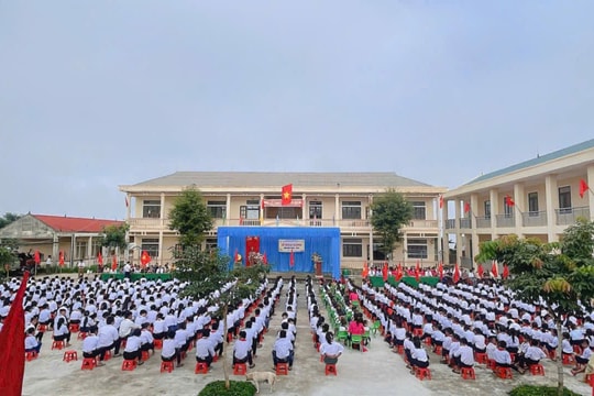 Tín hiệu vui từ những ngôi trường miền rẻo cao Nghệ An