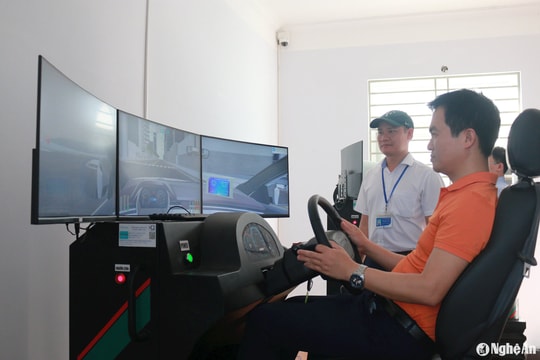 Nhiều tiện lợi cho người dân khi đổi giấy phép lái xe trực tuyến