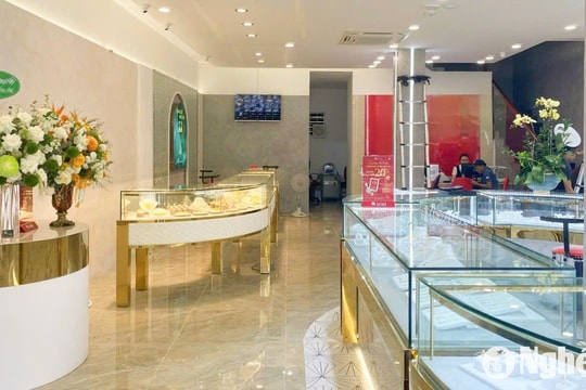 Giá vàng nhẫn lập đỉnh mới, thị trường Nghệ An 'lặng sóng'