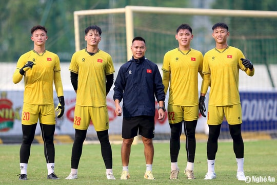 HLV Cristiano Roland đánh giá cao sự khát khao của các cầu thủ đội tuyển U17 Việt Nam