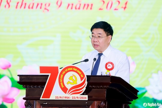 Cần xây dựng, khuyến khích và phát triển 'văn hóa phục vụ nhân dân'