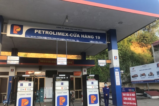 Giá xăng giảm, giá dầu tăng giảm trái chiều từ 15h chiều 19/9