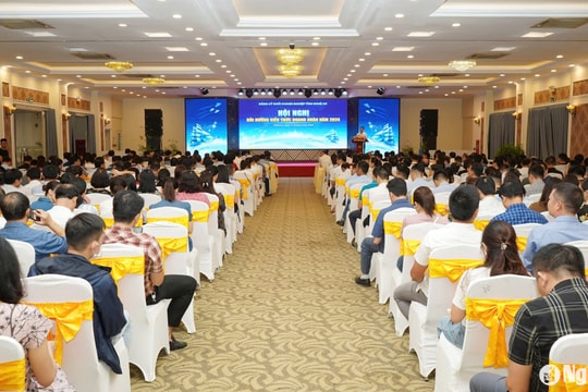 Đảng ủy Khối Doanh nghiệp tỉnh Nghệ An bồi dưỡng kiến thức cho doanh nhân