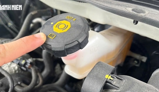 Dầu phanh trên ô tô có tác dụng gì, khi nào cần thay?