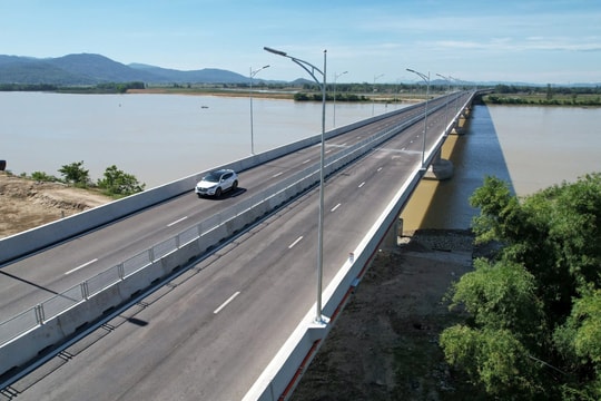 Hình ảnh cao tốc Diễn Châu - Bãi Vọt sau 3 tháng đi vào vận hành