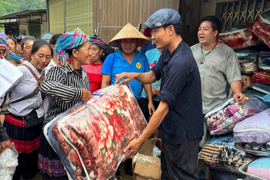 Câu lạc bộ thiện nguyện Diễn Châu ủng hộ người dân vùng lũ Lào Cai 350 triệu đồng