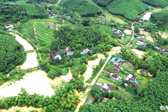 Nước lũ dần rút tại các huyện Anh Sơn và Con Cuông