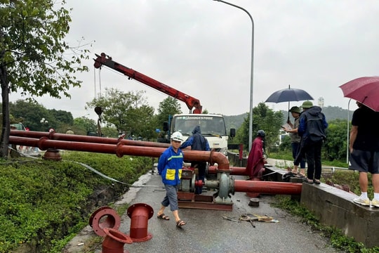 Thành phố Vinh lắp trạm bơm dã chiến công suất lớn