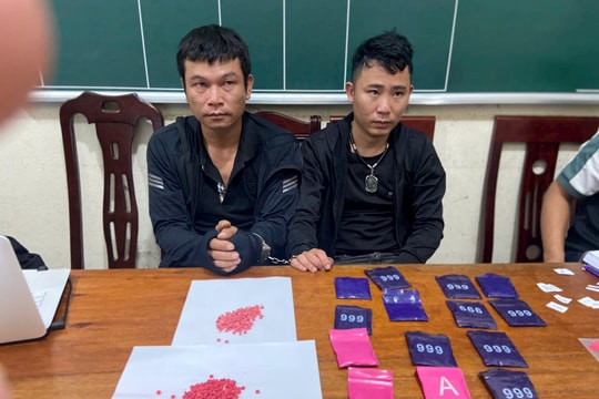 Bắt người phụ nữ bán 3.400 viên ma túy tổng hợp cho 2 thanh niên