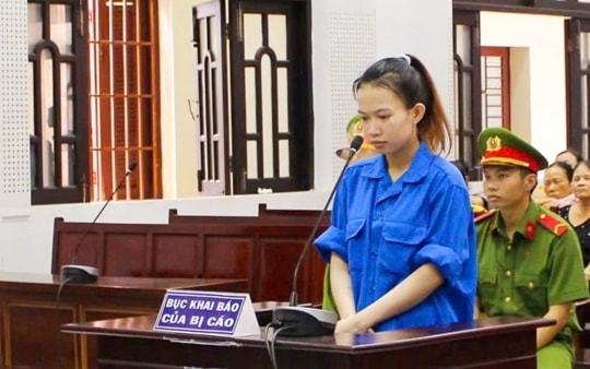 Lĩnh 12 năm tù vì bán người dưới 16 tuổi sang Campuchia