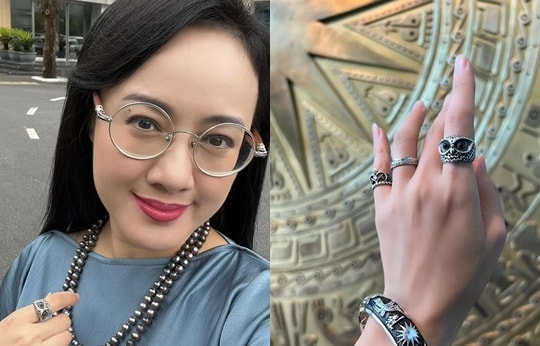 MC Hoài Anh VTV bất ngờ với món quà 'độc, lạ' từ khán giả