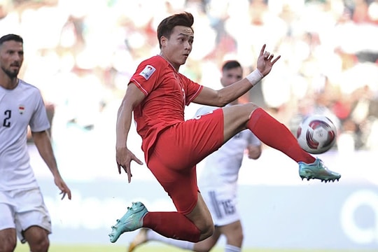 Trụ cột hàng thủ tuyển Việt Nam khiến HLV Kim Sang-sik thở phào; Hậu vệ Đoàn Văn Hậu vẫn chưa bình phục chấn thương
