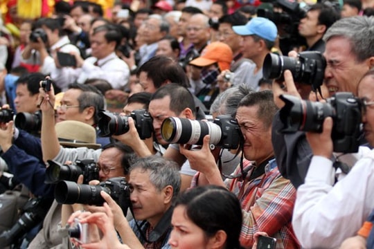 Điều kiện xét thăng hạng lên chức danh nghề nghiệp phóng viên hạng I, II