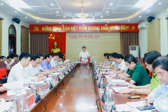 Thường trực Tỉnh ủy Nghệ An giao ban với các cơ quan trong khối Nội chính