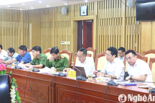 Đoàn ĐBQH tỉnh Nghệ An lấy ý kiến góp ý vào Dự thảo Luật Tiêu chuẩn và Quy chuẩn kỹ thuật, Luật Hóa chất