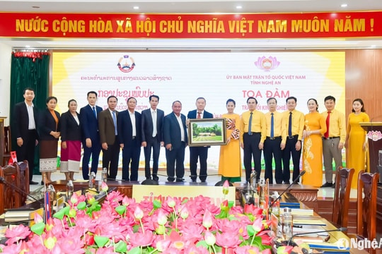 Nghệ An trao đổi công tác Mặt trận với Ủy ban Trung ương Mặt trận Lào xây dựng đất nước