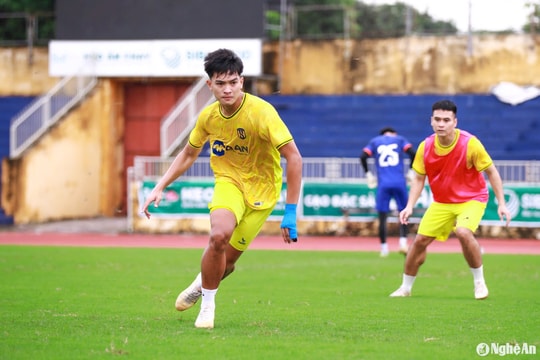 Khó khăn bủa vây Sông Lam Nghệ An trước trận derby xứ Nghệ