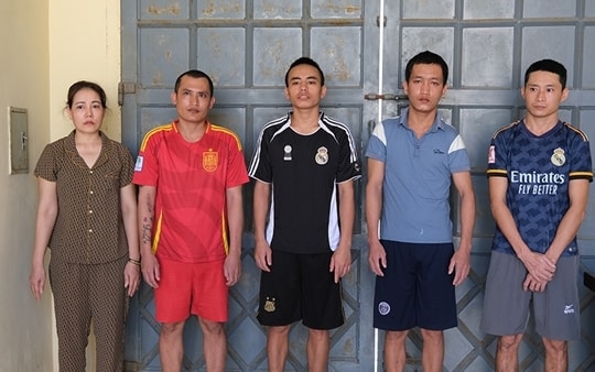 Nhóm đối tượng giả danh nhân viên viễn thông để lừa đảo chiếm đoạt tài sản