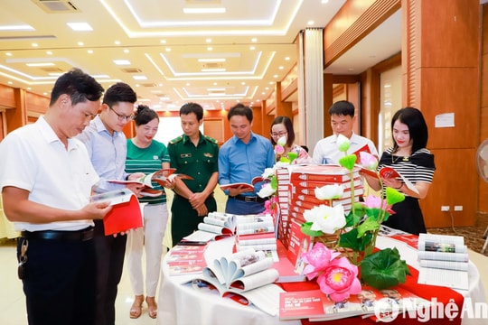 Hội thảo Học tập và làm theo Bác để trở thành người công dân tốt, người cán bộ tốt