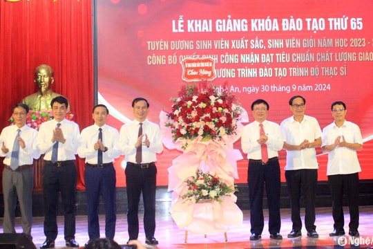 Trường Đại học Vinh khai giảng khóa đào tạo thứ 65