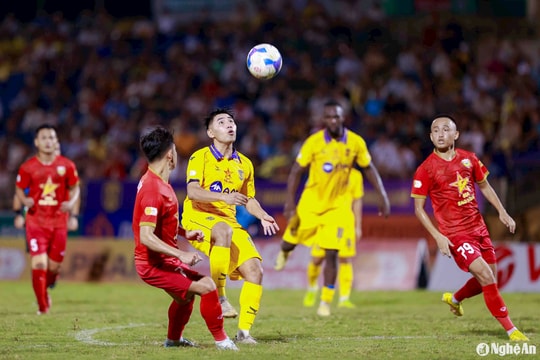 Huấn luyện viên trưởng Sông Lam Nghệ An: Các cầu thủ trẻ có nhiều tiến bộ