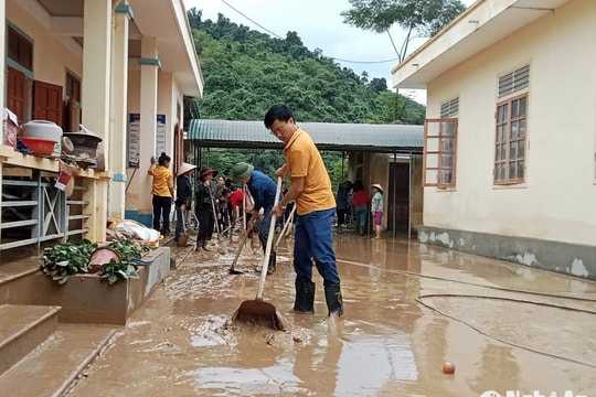 Cố gắng khắc phục hậu quả lũ quét để học sinh sớm được trở lại trường học