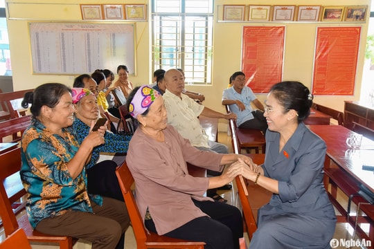 Chủ tịch Ủy ban Mặt trận Tổ quốc tỉnh Nghệ An tiếp xúc cử tri huyện Nghi Lộc