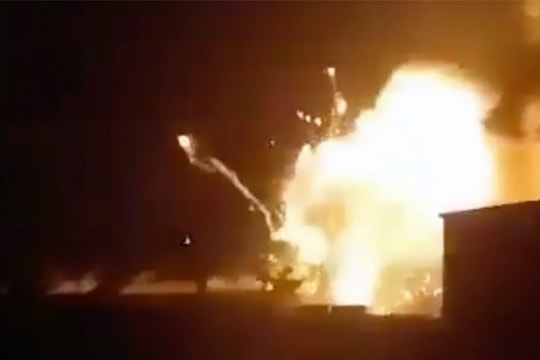 Israel oanh tạc thủ đô Syria, tuyên bố 'không chiếm đóng lâu dài' ở Lebanon