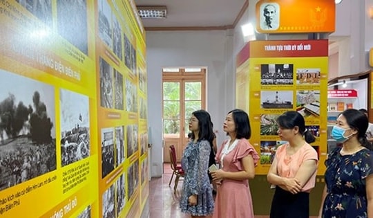 Triển lãm sách kỷ niệm ngày Giải phóng Thủ đô tại Thư viện Quốc gia Việt Nam