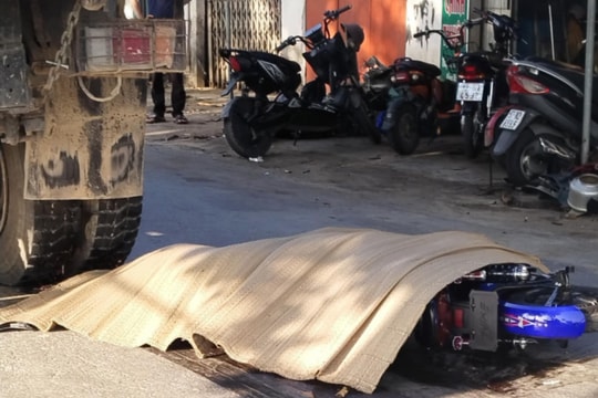 Va chạm giữa ô tô và xe đạp điện, 1 người tử vong